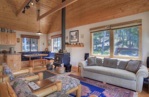 Creede House | Secluded Mountain Getaway