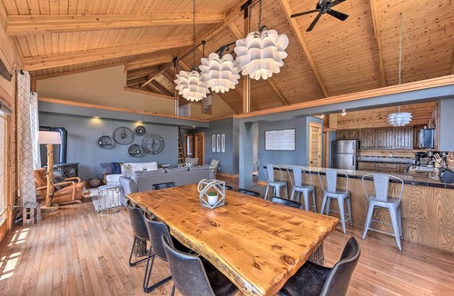 Cotopaxi Cabin | Secluded Mountain Retreat w/Views on 45 Acres!