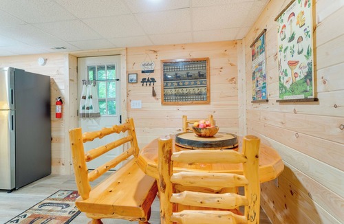 Murphy Apartment | Secluded Murphy Vacation Rental w/Private Hot Tub