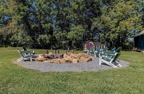 Newport RV Rental | Secluded| Near Gatlinburg and Asheville|WiFi|AC