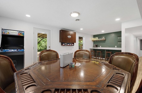 Mammoth Cave Cabin | Secluded Nolin Lake/Mammoth Cave Retreat with Game Room, Deck, and Fire Pit