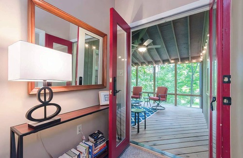 Berkeley Springs Cabin | Secluded Oasis w Hot Tub, Screened-in Porch, WiFi!