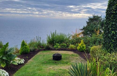 Crescent Beach Villa | Secluded ocean front villa w/hot tub and beach access