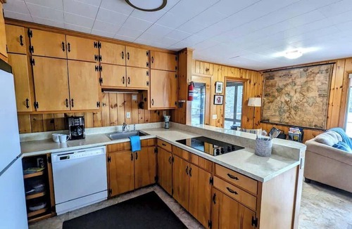 Sullivan House | Secluded Oceanfront Cottage in Frenchman Bay