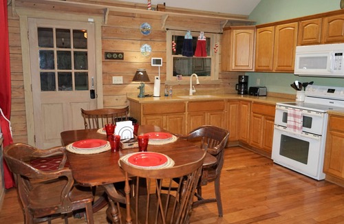 Eulonia Cabin | Secluded, peaceful Coastal Log Cabin with hot tub.