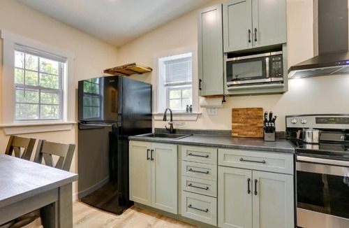 East Stroudsburg House | Secluded Poconos Cabin: 75 Acres & Fire Pit!