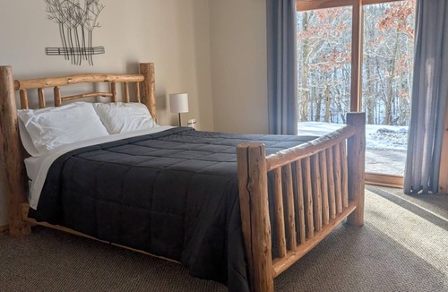 Cambridge Cabin | Secluded, Private 5000 Square Foot Luxury Lodge Located On 20 Wooded Acres.