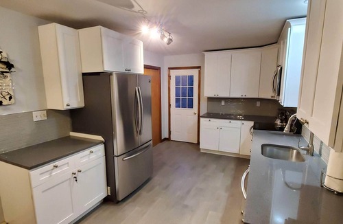 Jonas House | Secluded, Private Pool. Steam/Sauna. Hot Tub. WiFi. Pool Table
