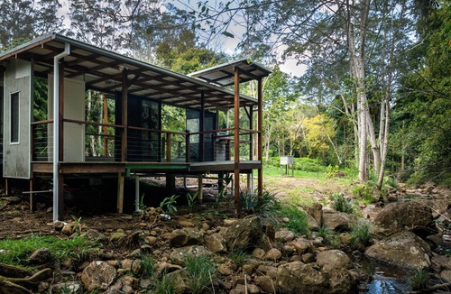 Upper Coopers Creek Cottage | Secluded Rainforest Creek House for 2 | Outdoor Shower | Byron Hinterland