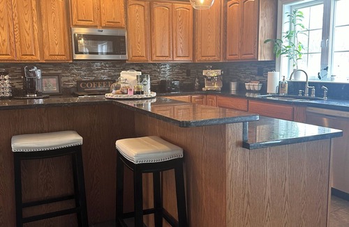 Thompson Ridge Bed & Breakfast | Secluded Ranch Retreat with Pool, Hot Tub,Sauna