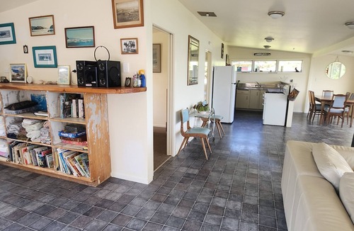 Great Barrier Island House | Secluded relaxing beach escape