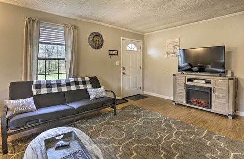 East Ridge House | Secluded Rossville Retreat: 6 Miles to Chattanooga