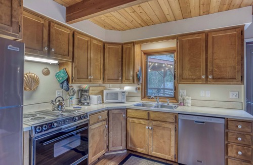 Cloverdale House | Secluded Rustic Beauty with Hot Tub in this Roomy Cabin Near Pacific City!
