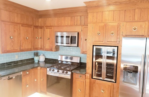 Summerlee House | Secluded, spacious 7 bedroom luxury home w/hot tub & 50 mile views into the NRG