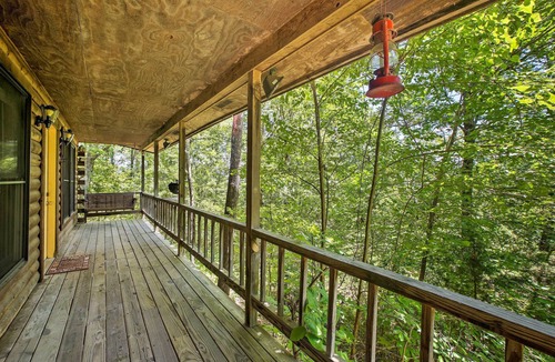 Eureka Springs Cabin | Secluded Studio 1 mi to Thorncrown Chapel