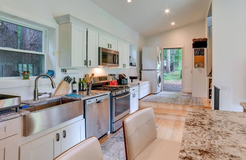 Otego Cabin | Secluded Upstate NY Forest Cottage on 33 Acres!