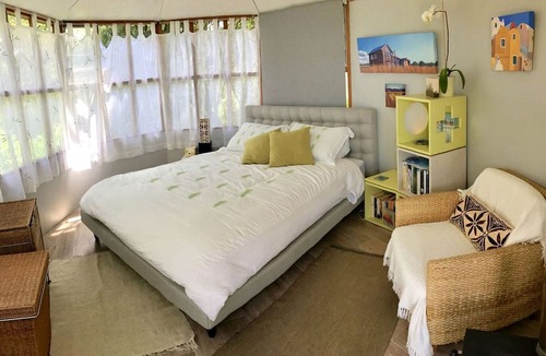 Kenepuru Head Cabin | Secluded Vacation Rental with Private Hot Tub in Marlborough, South Island