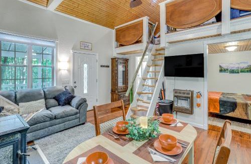 Newnata House | Secluded Vacation Rental Bordering Creek!