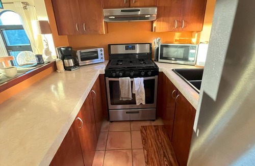 Estate Mandal Villa | Secluded Villa w Pool, Ocean Views! Great Snorkeling! Solar & battery back up