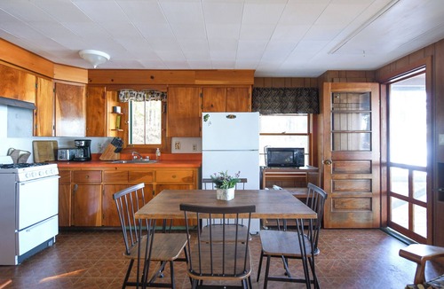 Sebago Cottage | Secluded Waterfront Cottage on Peabody Pond – Perfect Maine Escape