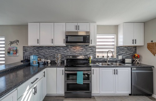 Park Village House | Secluded Western Retreat 3-bedroom house with EV Charger. Close to Death Valley