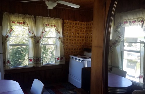 Cherokee Cabin | Secluded yet easy walk to casino