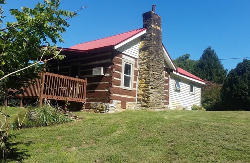 Cherokee Cabin | Secluded yet easy walk to casino
