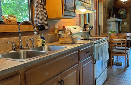 Marshall Cabin | Secluded yet within minutes of your favorite outdoor activities!