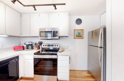 Elkhorn Village Condo | Second-floor condo with hot tub, pool, free WiFi, & gas fireplace - near slopes
