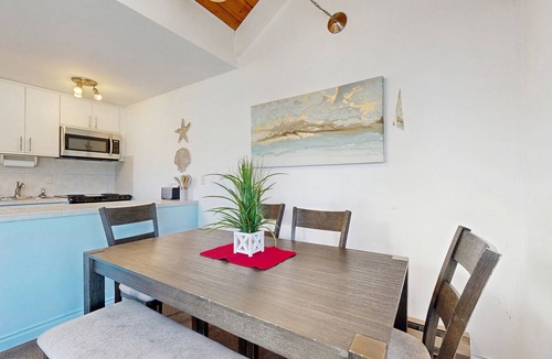 Historic Bayfront Condo | Second Floor Condo with Marina View, High-Speed WiFi, Water View, and Balcony
