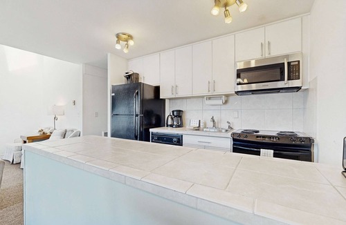 Historic Bayfront Condo | Second Floor Condo with Marina View, High-Speed WiFi, Water View, and Balcony