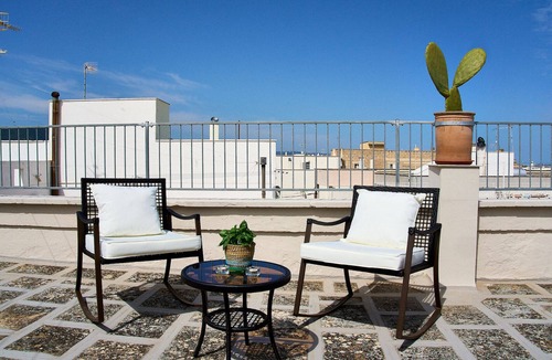 Montalbano Apartment | Second floor suite/apartment with terrace