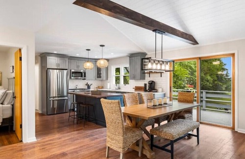 Green Lake House | Second Wind Retreat LLC of Green Lake, WI Sleeps 8, Newly Remodeled, Lake Views
