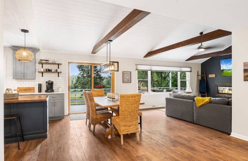 Green Lake House | Second Wind Retreat LLC of Green Lake, WI Sleeps 8, Newly Remodeled, Lake Views