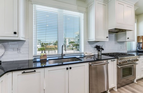 Mexico Beach House | Second Wind: Stunning MB 5 Bedroom Beachfront Home- Sleeps 20, Private Pool!