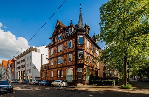 Innenstadt Apartment | SecondHome Stuttgart - Moderne große Wohnungen nahe der hist Altstadt von Esslingen aN - versch Größen 8 - 11 - 19 Betten