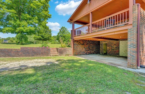 Smithville House | Seconds away from the lake, enjoy relaxing peace and quiet in spacious comfort