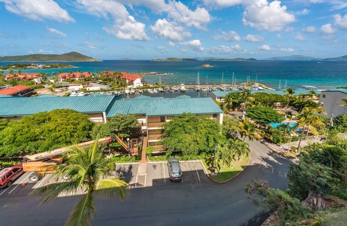 Red Hook Condo | Seconds from Sand & Stunning Sea Views