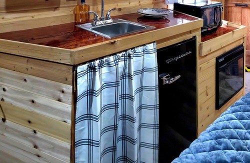 Citrus Springs Boat Rental | Secret Cove-Studio Style-Houseboat