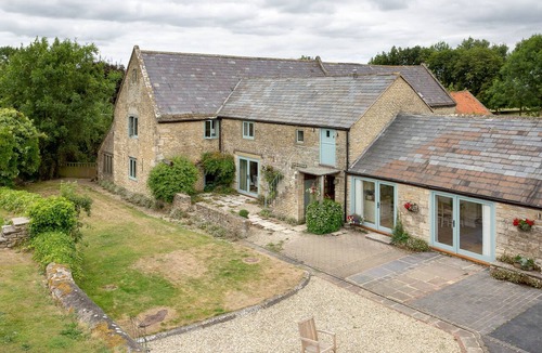 Chipping Sodbury Apartment | Secret Garden studio at Woodcock Farm