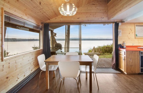 Lakebay Cabin | Secret Island Beachfront Escape. Hot Tub, Kayaks, Paddle Boards, Sunsets,