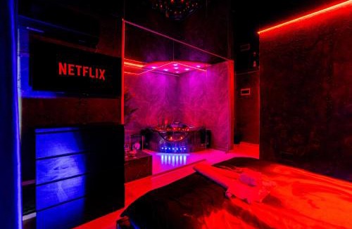 Militari Apartment | SECRET JACUZZl & LOVE