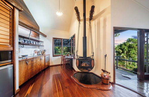 North Maleny Cottage | Secrets on the Lake
