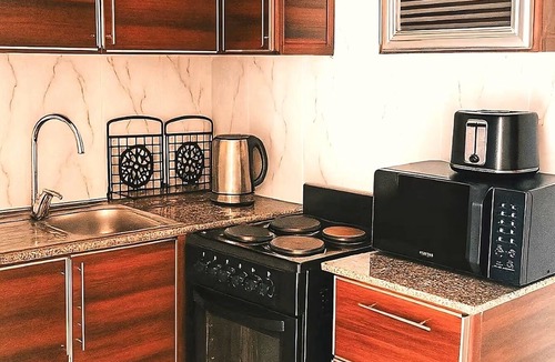 Limete Apartment | Secure 3BR Apartment in Limete | AC, WiFi, 15min to Gombe
