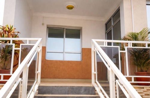 Limete Apartment | Secure 3BR Apartment in Limete | AC, WiFi, 15min to Gombe