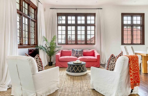 Cape Town City Centre Apartment | Secure & Central Heritage Villa with Views