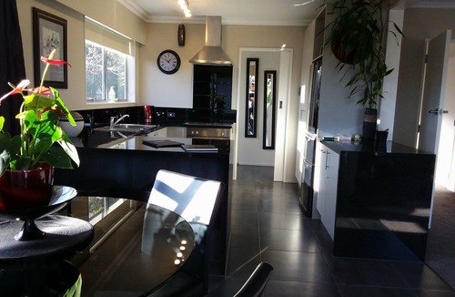 Tahunanui House | Secure Private Holiday Haven
