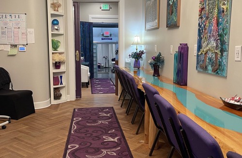 Mapleton/Fall Creek House | Secure Solitude Room for Women-Perfect for Traveling Nurses, Professionals, Moms