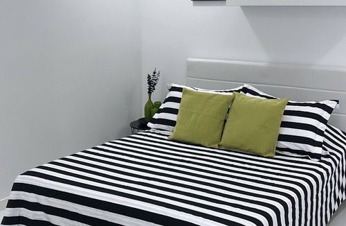 Buena Ventura Lakes Apartment | Seda Verde