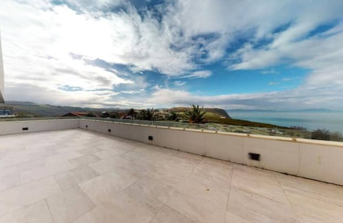 Barrika House | See & Be.